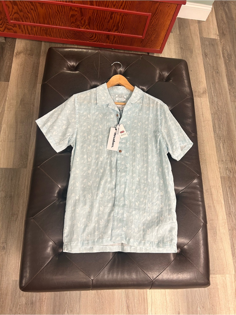 Men's Light Blue Short-Sleeve Leaves Pattern Shirt